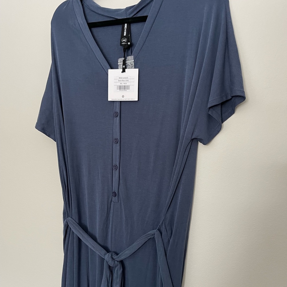 Belted Jumpsuit - Picture 5 of 6